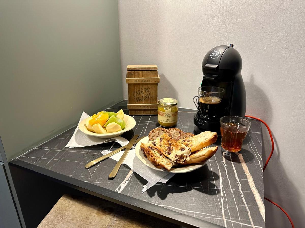 Apartament Le Lutz Nîmes Zewnętrze zdjęcie